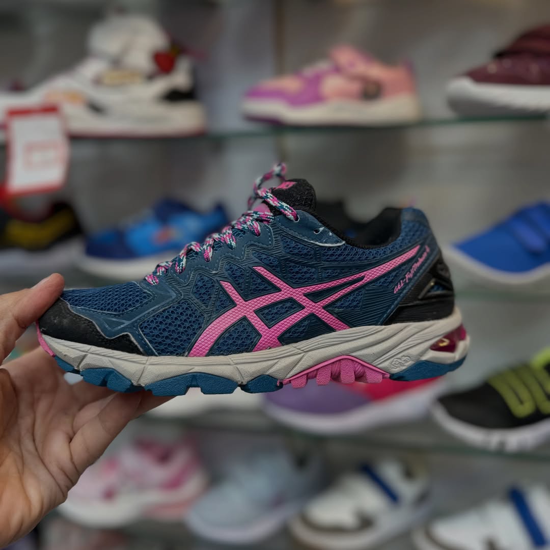 کتونی زنانه asics